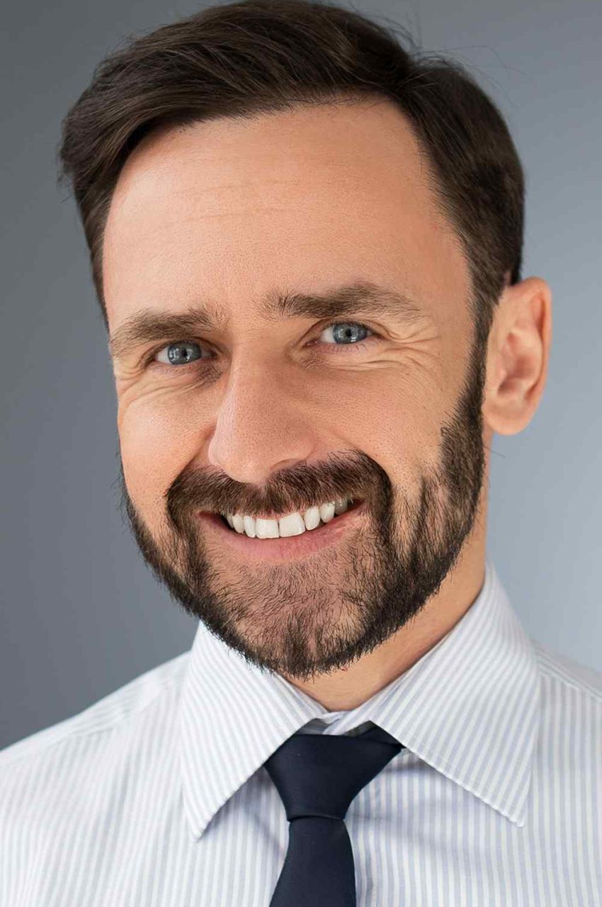 https://deutsche-kompa.de/wp-content/uploads/2019/02/team_01-850x1280.jpg