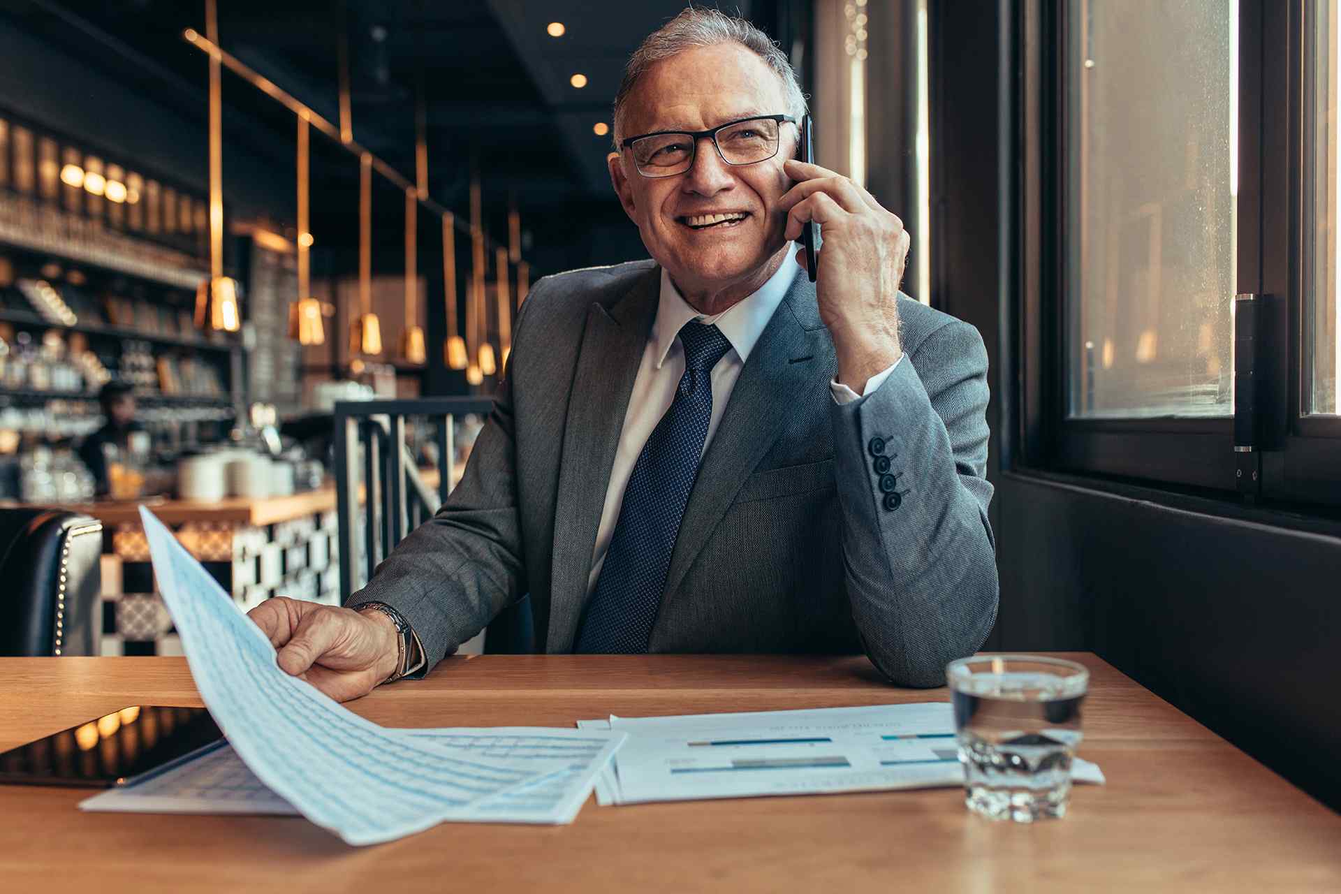 https://deutsche-kompa.de/wp-content/uploads/2020/09/fluid_hero_09.jpg